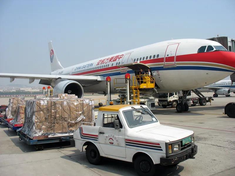 航空物流運(yùn)輸場(chǎng)景 航空物流運(yùn)輸場(chǎng)景